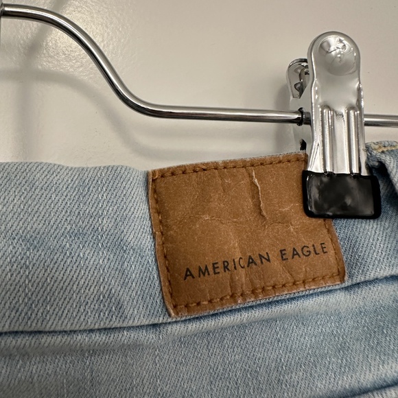 American Eagle Curvy High-Rise Denim Shorts - Picture 5 of 10